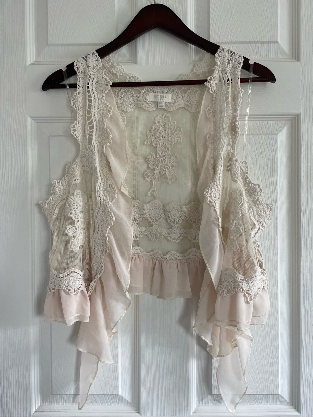 Umgee Ivory Lace Ruffle Boho Open Front Vest Cardigan M/L Cottagecore Romantic